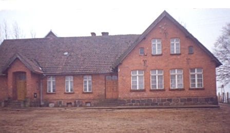 Budynek szkolny z 1885 roku